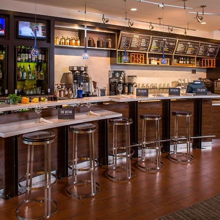 Courtyard By Marriott Sandestin At Grand Boulevard Мирамар Бийч Екстериор снимка