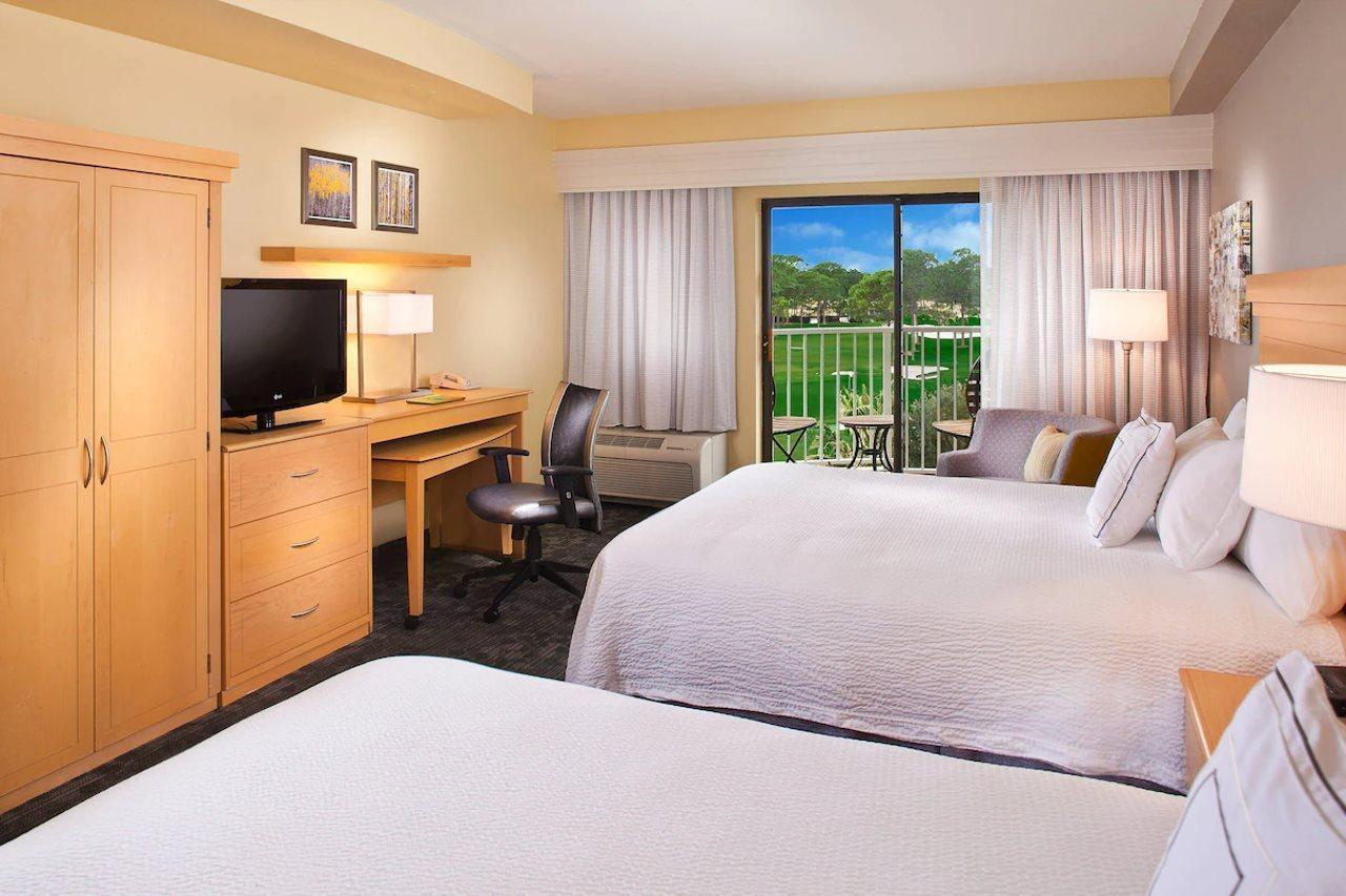 Courtyard By Marriott Sandestin At Grand Boulevard Мирамар Бийч Екстериор снимка