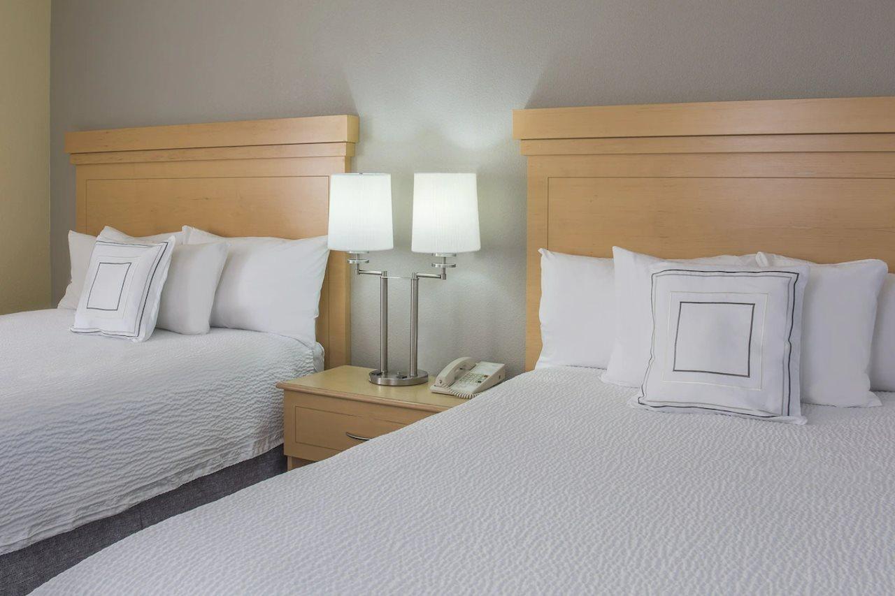 Courtyard By Marriott Sandestin At Grand Boulevard Мирамар Бийч Екстериор снимка