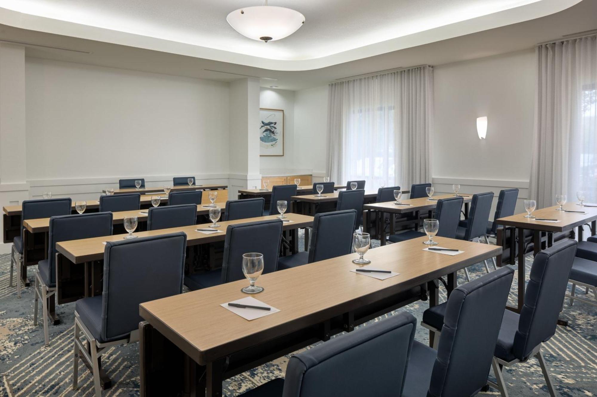 Courtyard By Marriott Sandestin At Grand Boulevard Мирамар Бийч Екстериор снимка