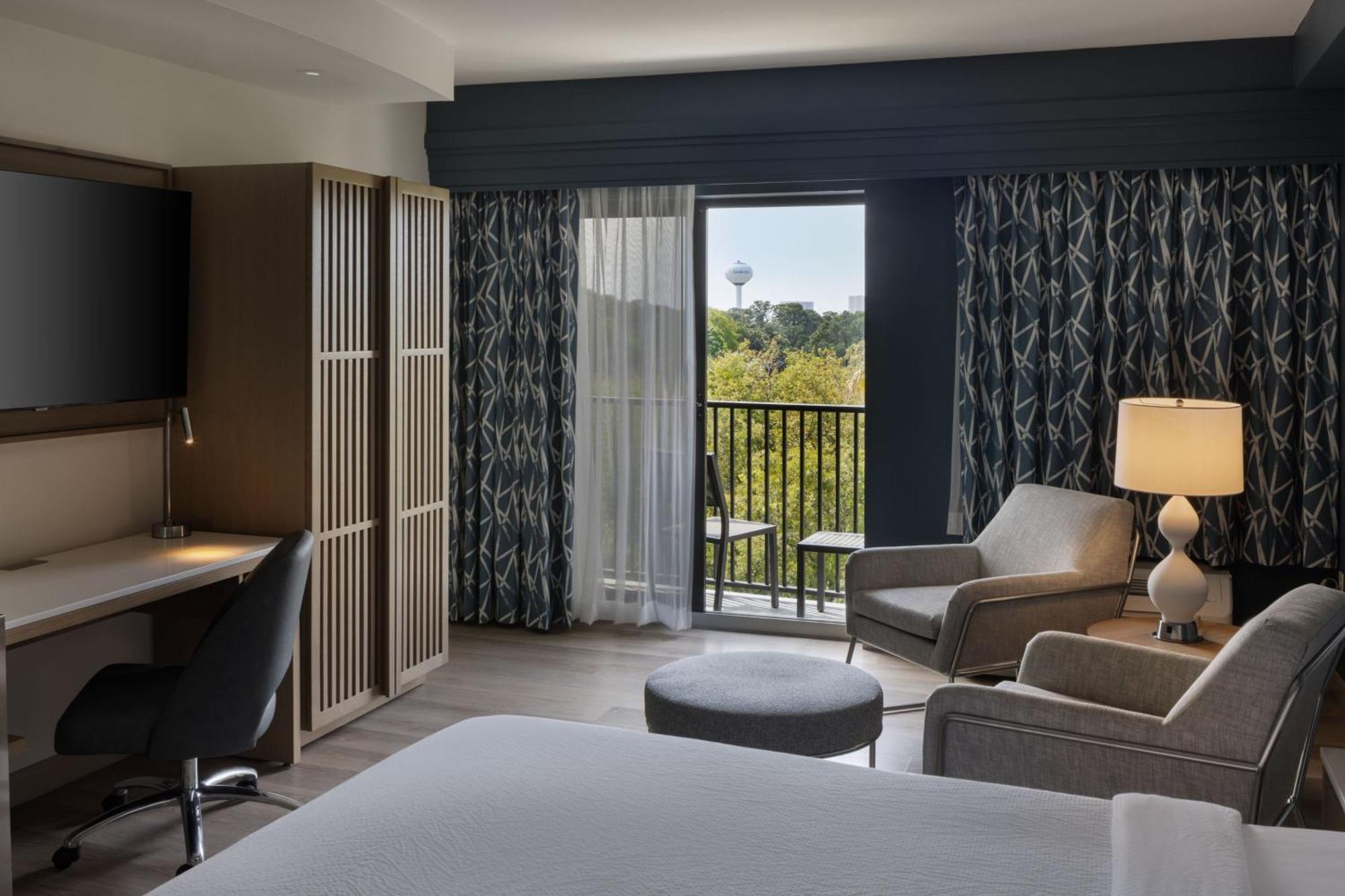 Courtyard By Marriott Sandestin At Grand Boulevard Мирамар Бийч Екстериор снимка