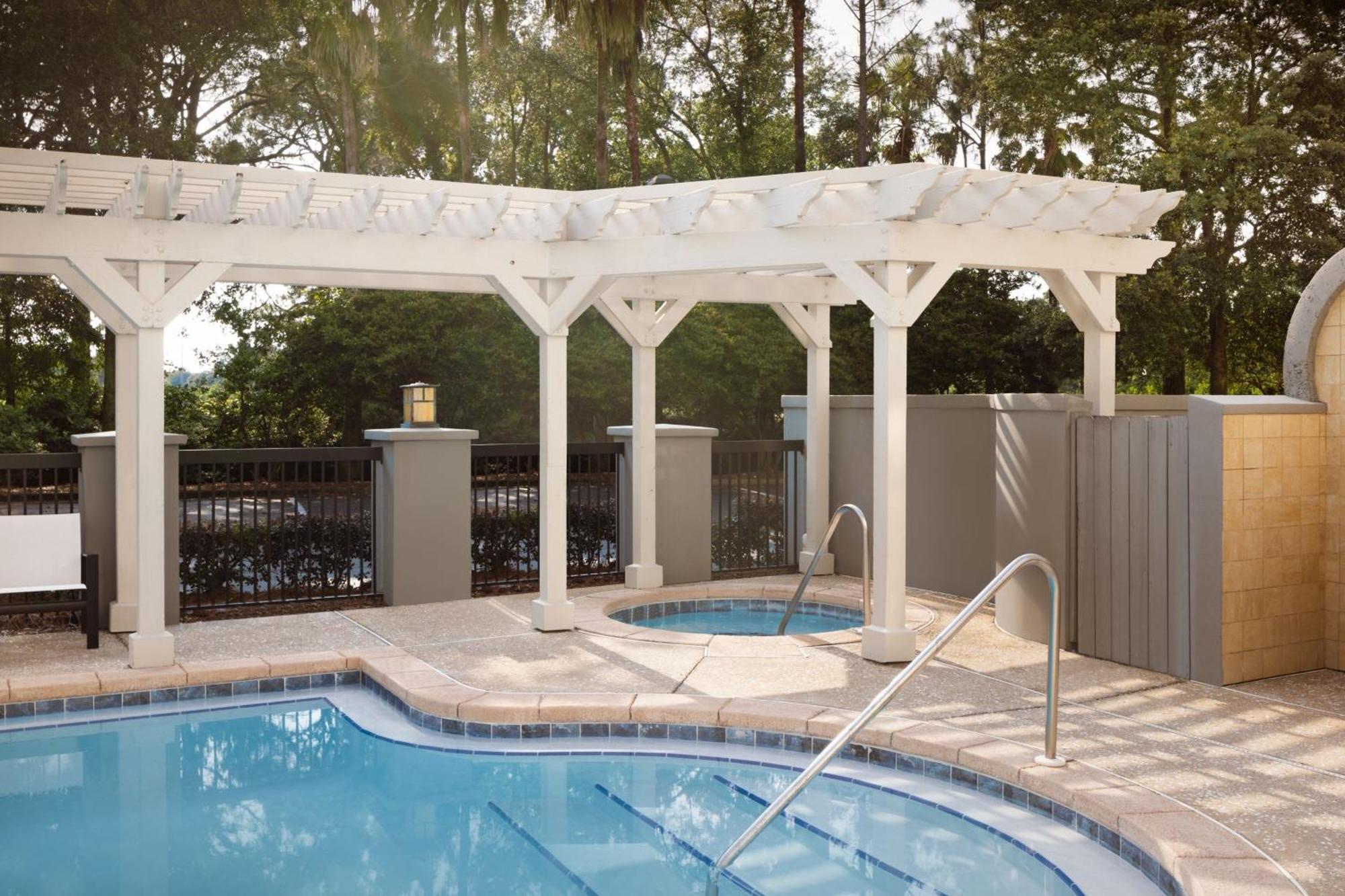 Courtyard By Marriott Sandestin At Grand Boulevard Мирамар Бийч Екстериор снимка