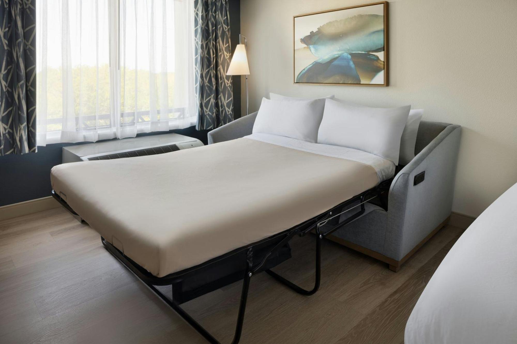 Courtyard By Marriott Sandestin At Grand Boulevard Мирамар Бийч Екстериор снимка
