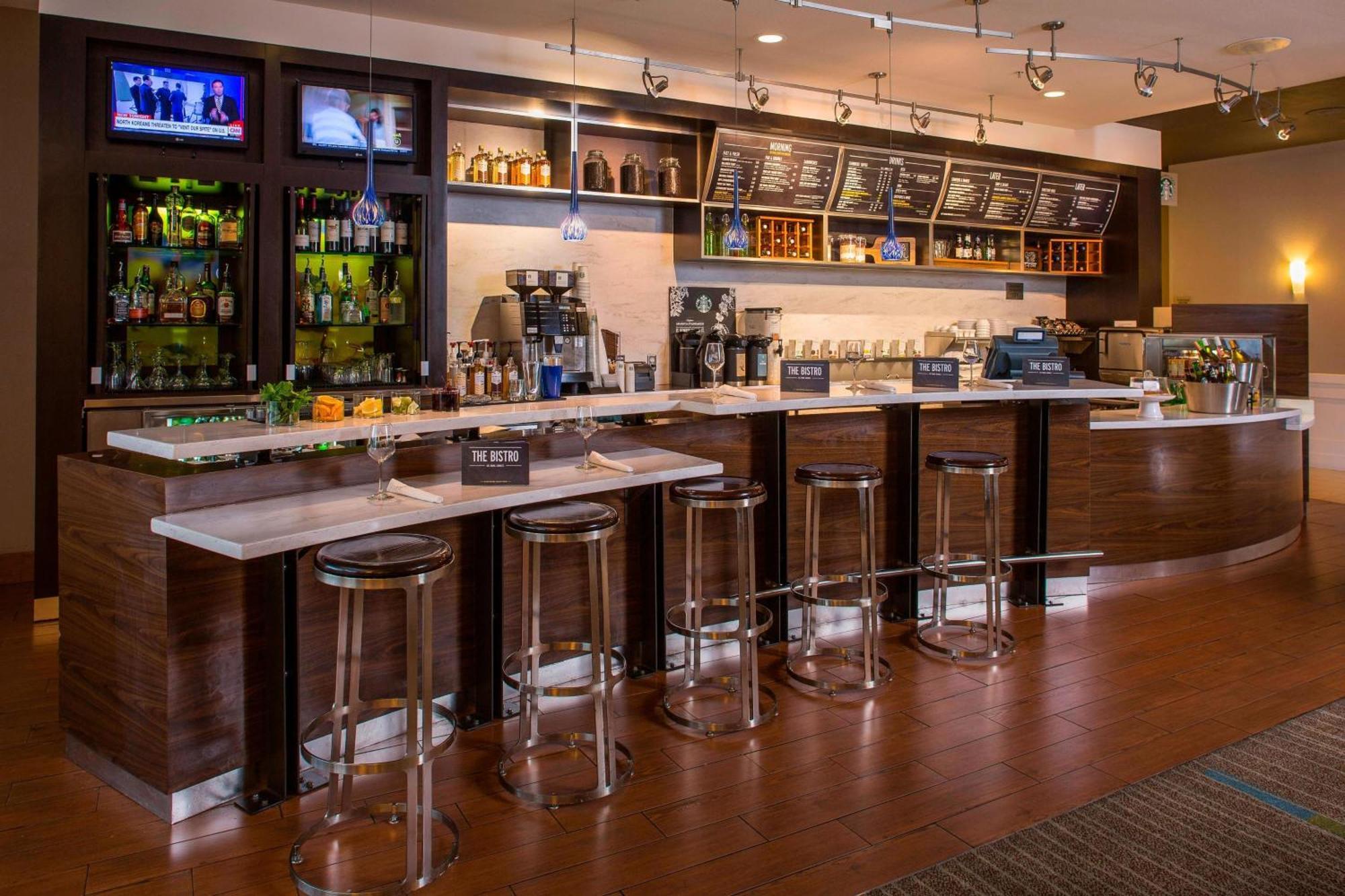 Courtyard By Marriott Sandestin At Grand Boulevard Мирамар Бийч Екстериор снимка