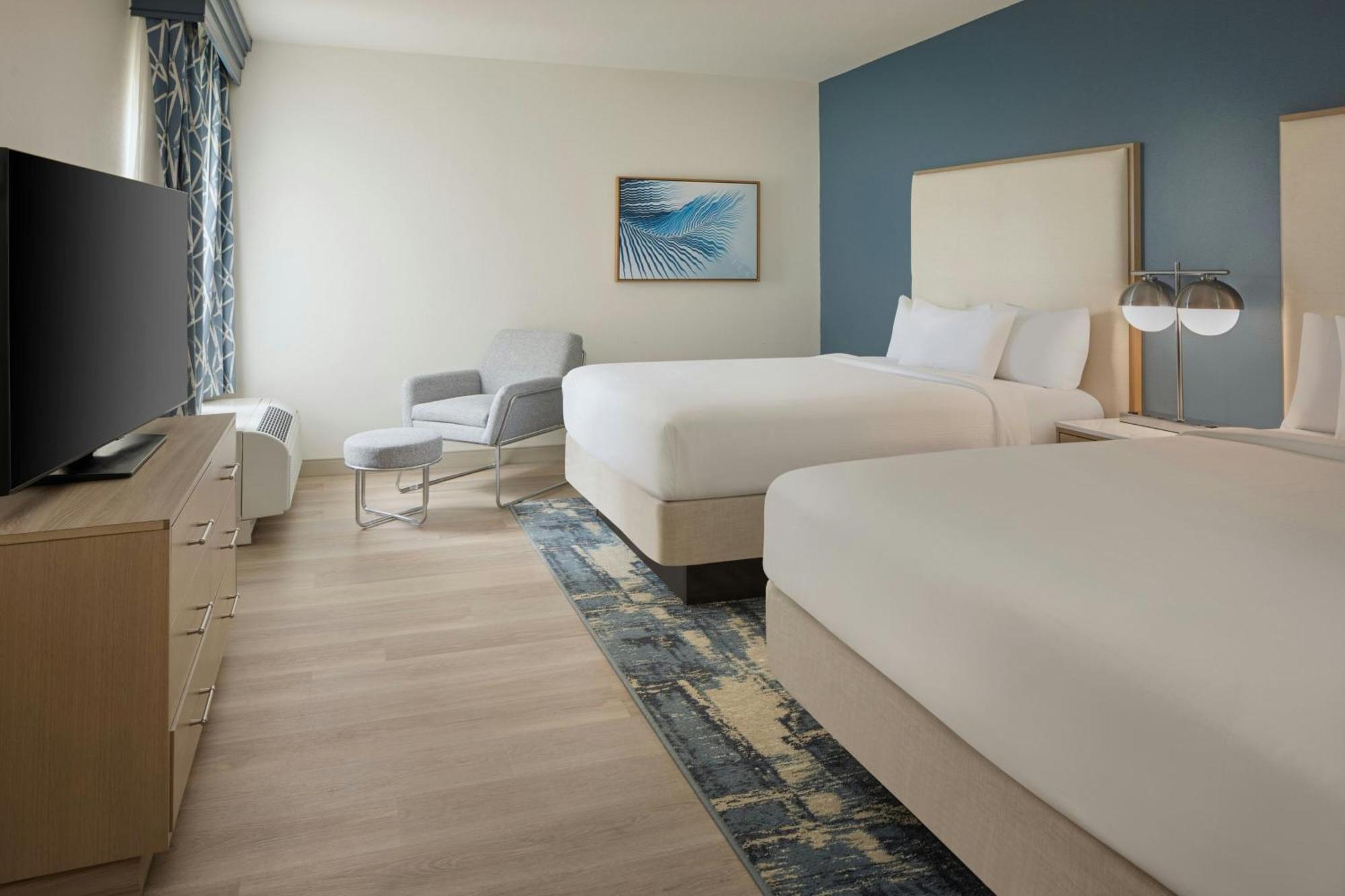 Courtyard By Marriott Sandestin At Grand Boulevard Мирамар Бийч Екстериор снимка