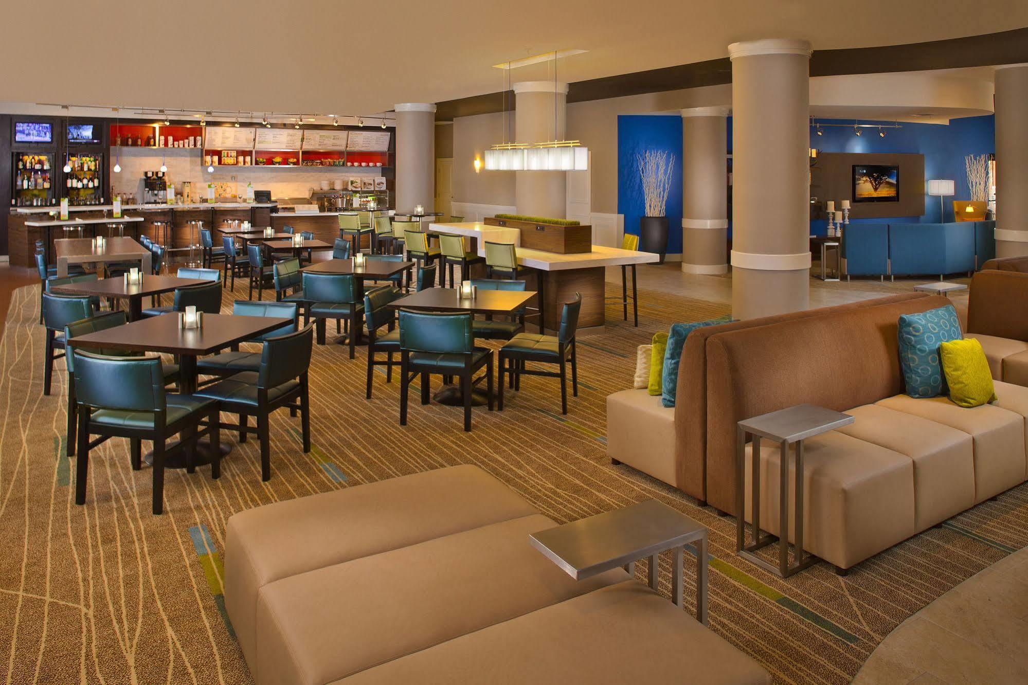 Courtyard By Marriott Sandestin At Grand Boulevard Мирамар Бийч Екстериор снимка